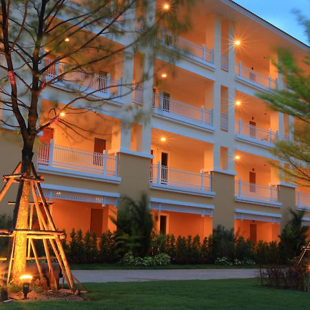 The One Residence Hotel Bangkok Ngoại thất bức ảnh