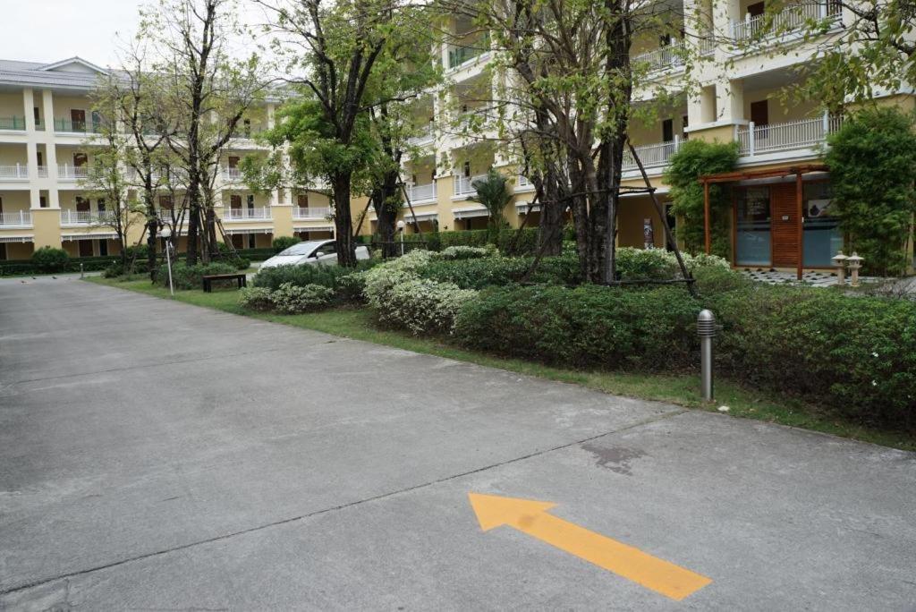 The One Residence Hotel Bangkok Ngoại thất bức ảnh