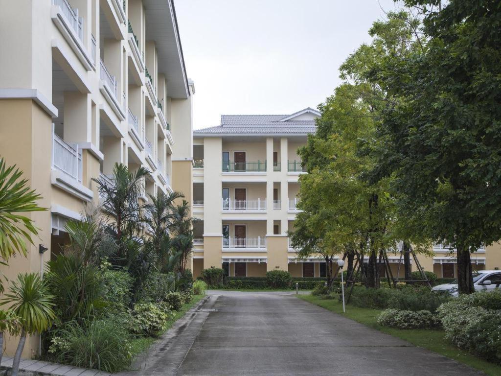 The One Residence Hotel Bangkok Ngoại thất bức ảnh