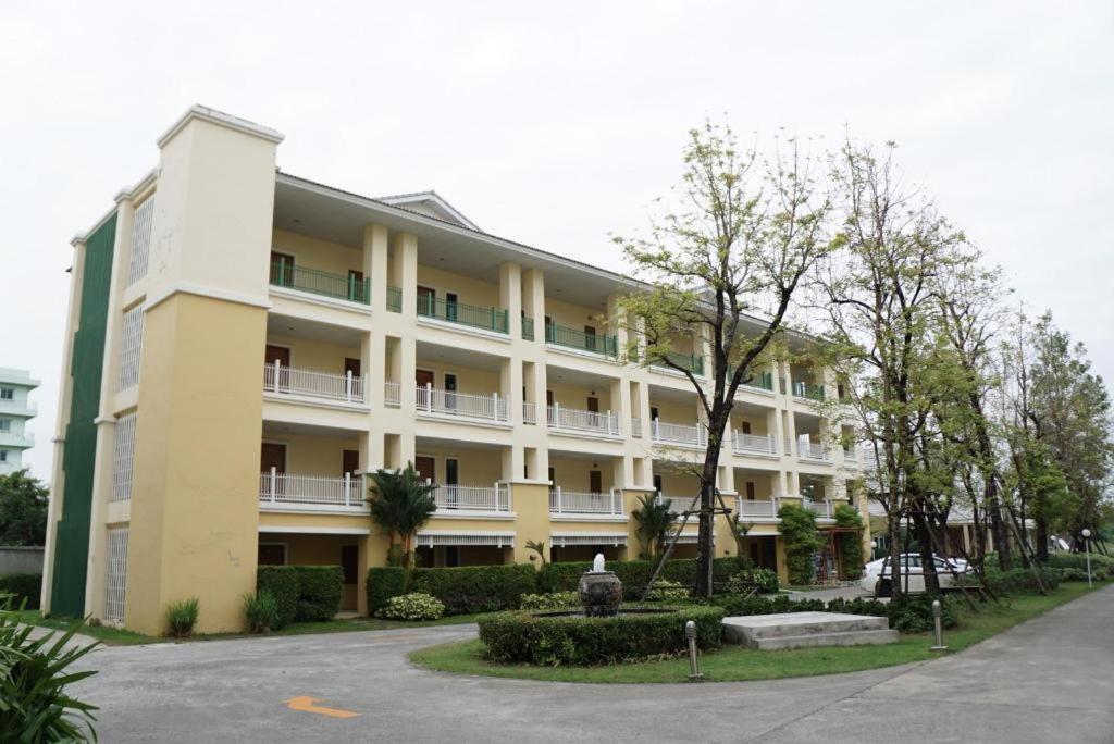 The One Residence Hotel Bangkok Ngoại thất bức ảnh