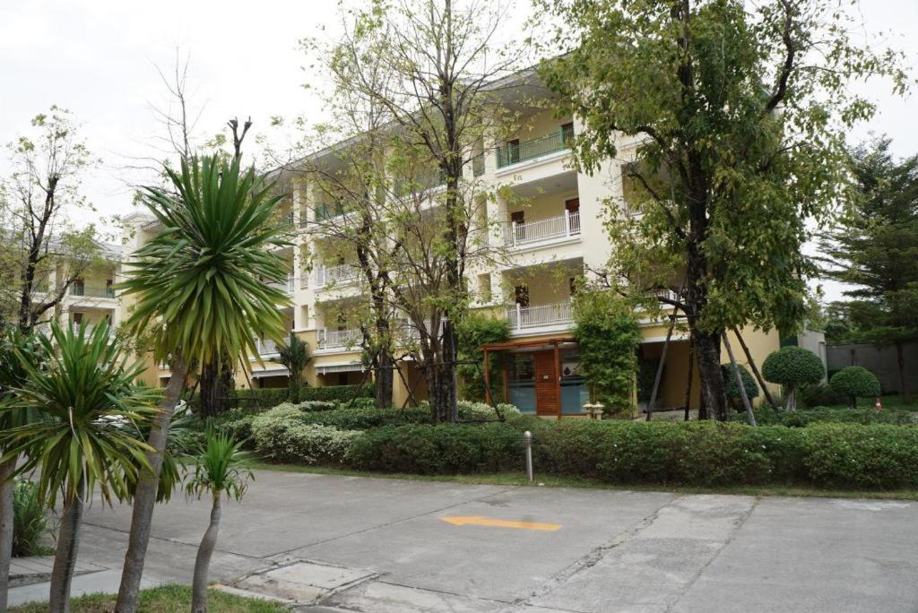 The One Residence Hotel Bangkok Ngoại thất bức ảnh