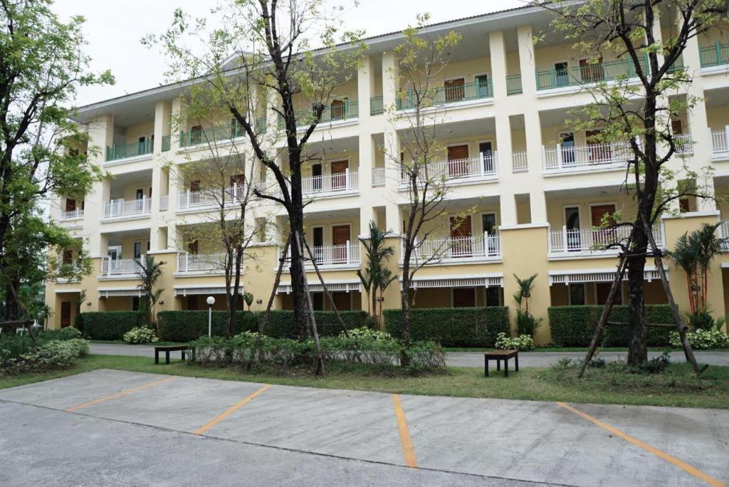 The One Residence Hotel Bangkok Ngoại thất bức ảnh